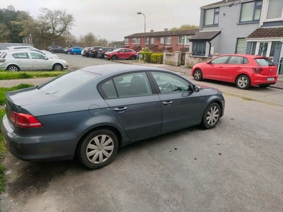 2013 - Volkswagen Passat Manual