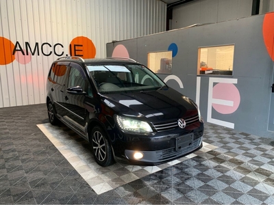 2013 - Volkswagen Touran Automatic