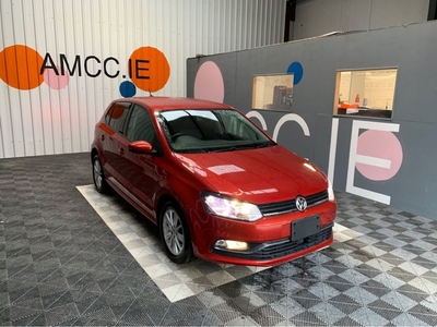 2014 - Volkswagen Polo Automatic