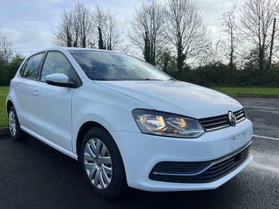 2014 - Volkswagen Polo Automatic