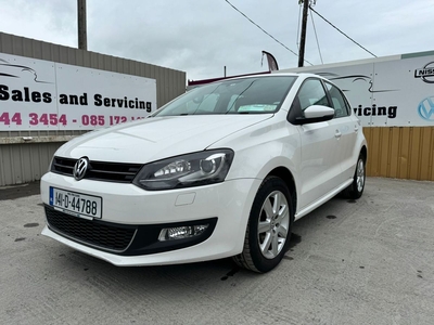 2014 - Volkswagen Polo Automatic