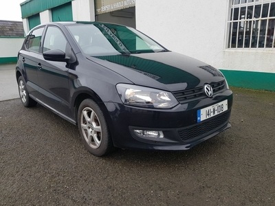 2014 - Volkswagen Polo Manual