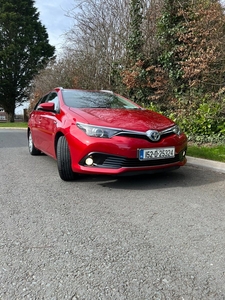 2015 - Toyota Auris Automatic