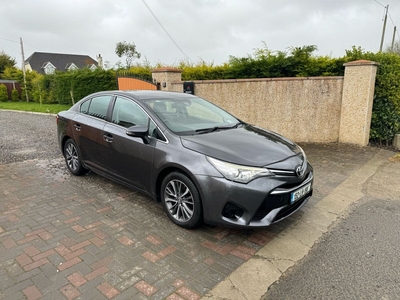 2015 - Toyota Avensis Manual