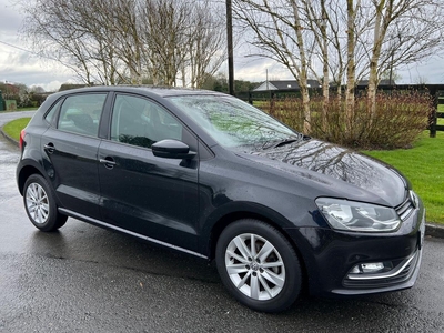 2015 - Volkswagen Polo Automatic