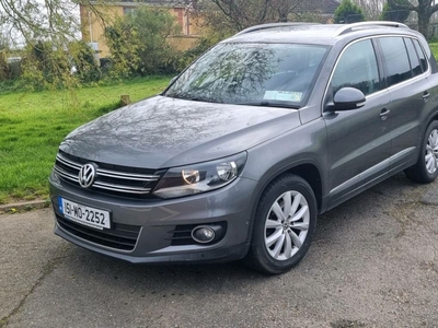 2015 - Volkswagen Tiguan Manual