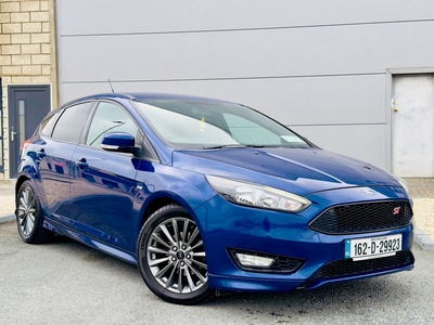 2016 - Ford Focus Manual