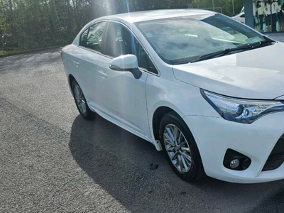 2016 - Toyota Avensis Manual