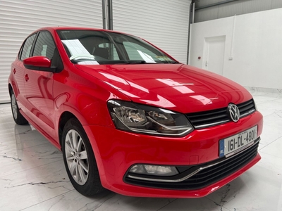 2016 - Volkswagen Polo Manual