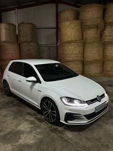 2017 - Volkswagen Golf Automatic