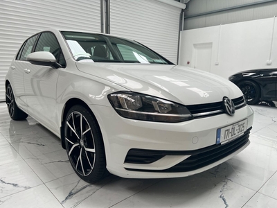 2017 - Volkswagen Golf Manual