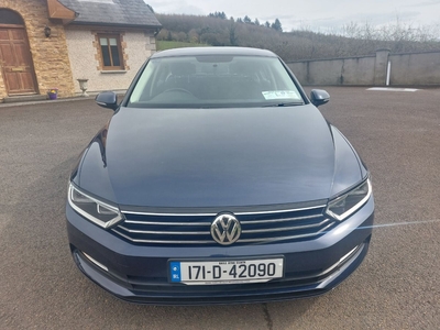 2017 - Volkswagen Passat Manual