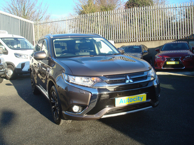 MITSUBISHI OUTLANDER