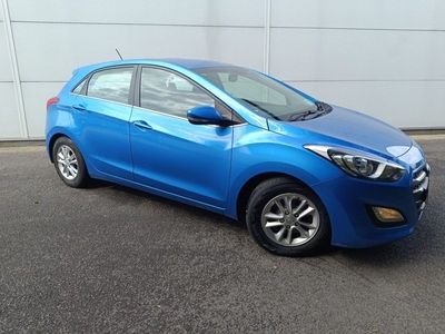 2016 - Hyundai i30 Manual