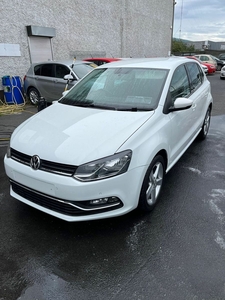 2017 - Volkswagen Polo Manual