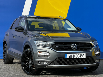 2021 (211) Volkswagen T-Roc