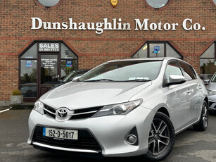 2015 (152) Toyota Auris