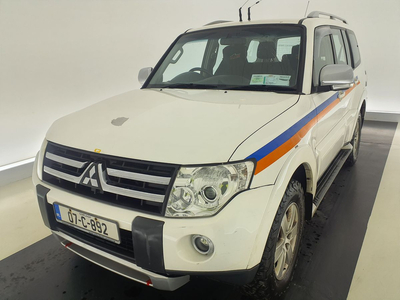 MITSUBISHI PAJERO