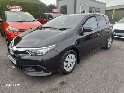 TOYOTA AURIS