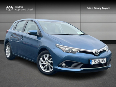 TOYOTA AURIS