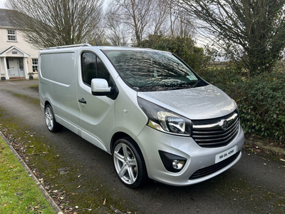 VAUXHALL VIVARO