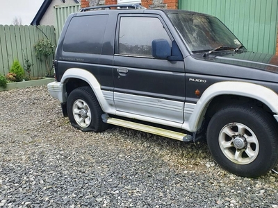 1994 - Mitsubishi Pajero Manual