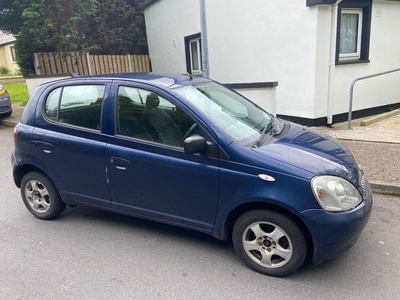 2002 - Toyota Yaris Manual