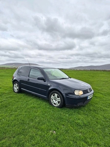 2003 - Volkswagen Golf ---