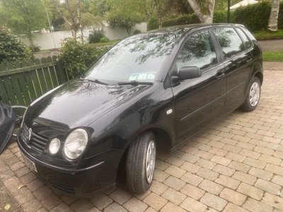 2004 - Volkswagen Polo Manual