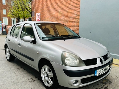 2005 - Renault Clio Manual