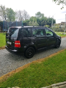 2005 - Volkswagen Touran ---