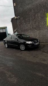 2006 - Volkswagen Passat Manual