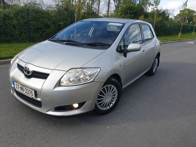 2007 - Toyota Auris Manual