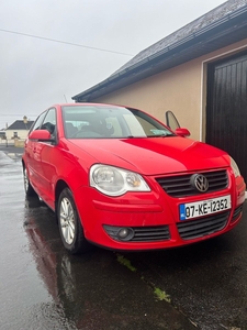 2007 - Volkswagen Polo ---