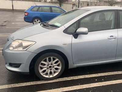 2008 - Toyota Auris ---