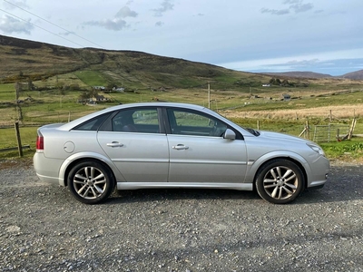 2008 - Vauxhall Vectra ---