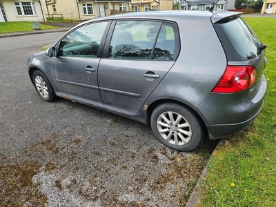 2008 - Volkswagen Golf ---