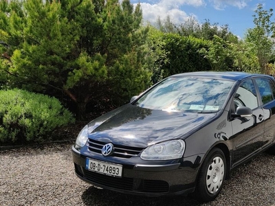 2008 - Volkswagen Golf ---