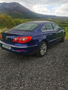 2008 - Volkswagen Passat ---