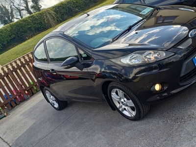 2009 - Ford Fiesta Manual