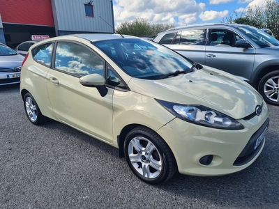 2009 - Ford Fiesta Manual