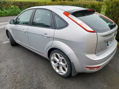 2009 - Ford Focus Manual