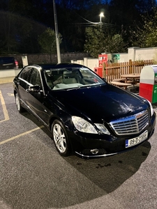 2009 - Mercedes-Benz E-Class Automatic