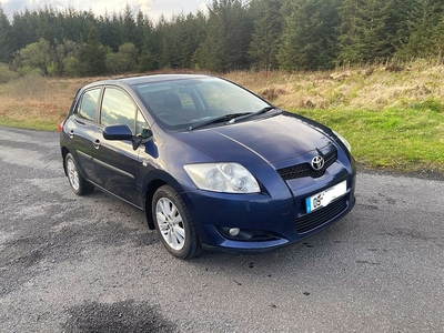 2009 - Toyota Auris Manual