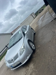 2009 - Toyota Avensis ---