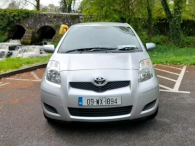 2009 - Toyota Yaris Manual