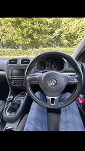 2009 - Volkswagen Golf ---