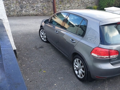 2009 - Volkswagen Golf Manual