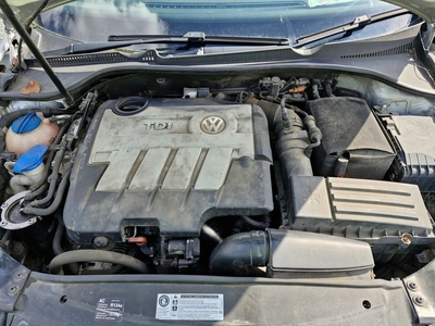 2009 - Volkswagen Golf Manual