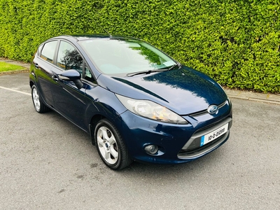 2010 - Ford Fiesta Manual